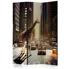 Artgeist 3-teiliges Paravent - Giraffe in the Big City [Room Dividers]